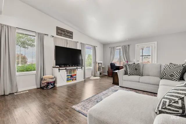 $300,000 | 821 Stewart Avenue, Unit A, Lewiston, ID 83501