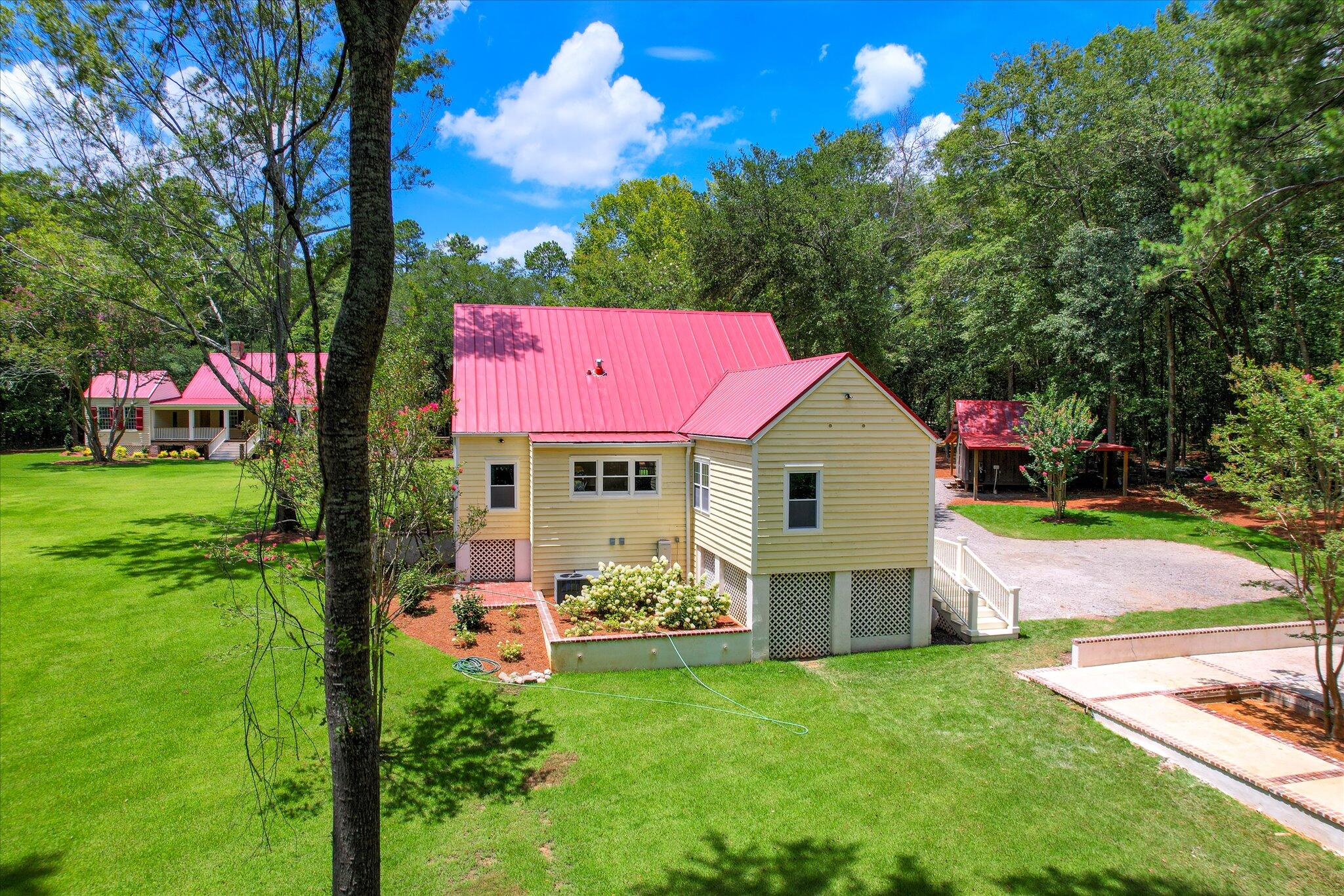 110 New Bridge Road Aiken, SC 29801 - Photo 4 of 62 1600 square foot main residence built in 1995 and fully updated in 2023.