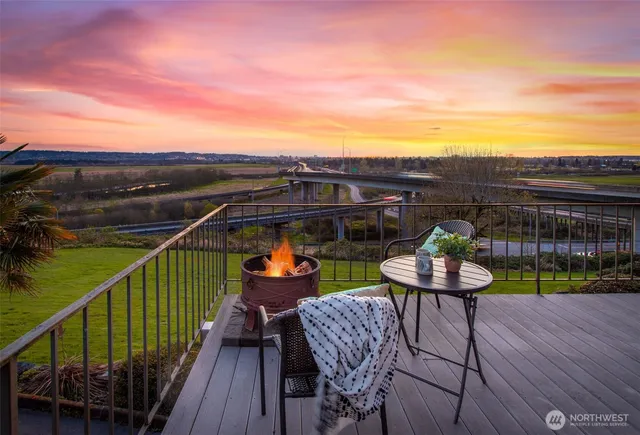 $1,199,000 | 2004 Valley View Drive, Lake Stevens, WA 98258