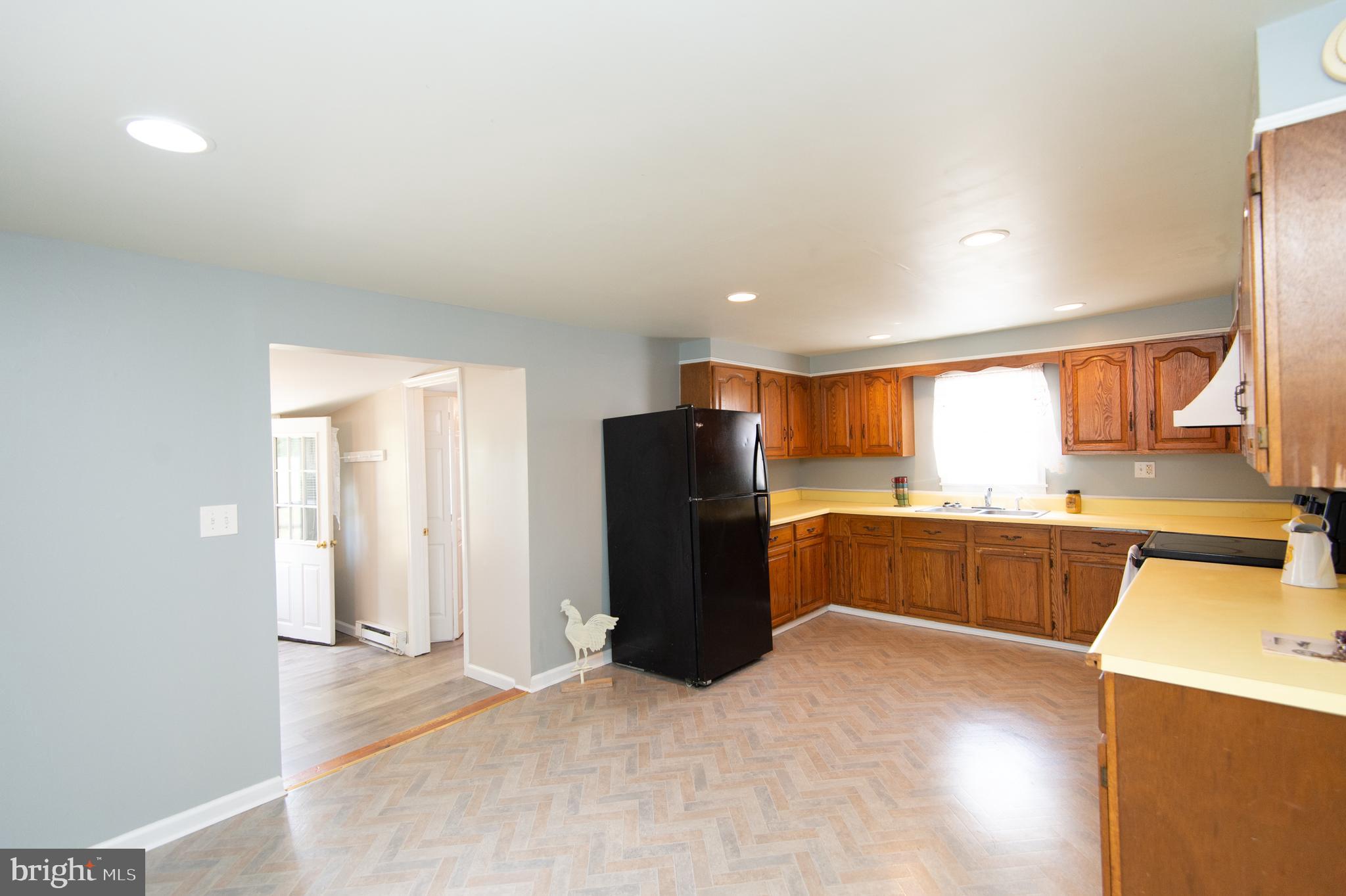 6100 Galestown-Delaware Line Road Rhodesdale, MD 21659 - Photo 7 of 41 kitchen