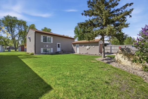 406 3rd Avenue Mapleton, ND 58059 - Photo 2 of 28