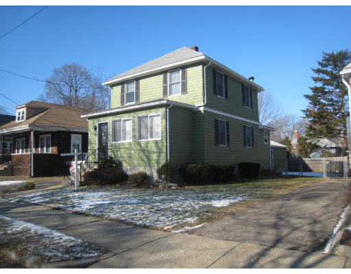 11 Elsworth Road Newton, MA 02465 - Photo 3 of 17