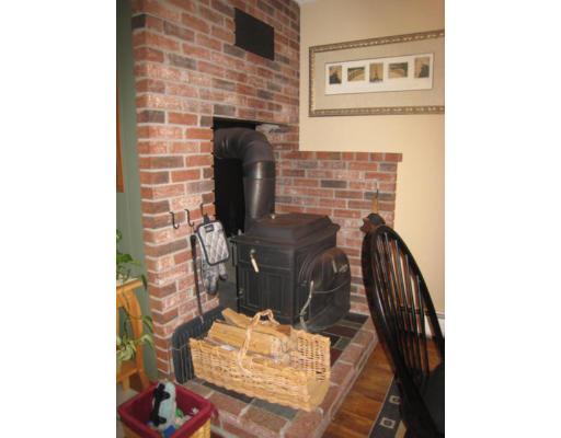 11 Elsworth Road Newton, MA 02465 - Photo 7 of 17