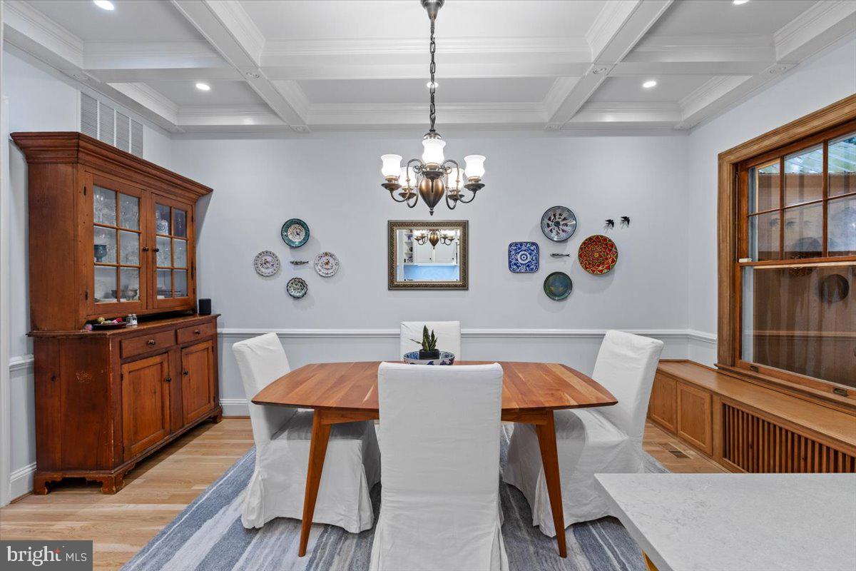 2840 27th Street Northwest Washington, DC 20008 - Photo 13 of 51