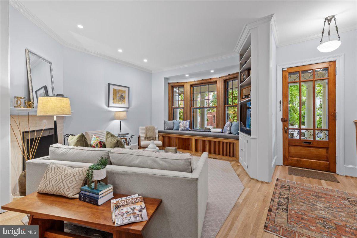 2840 27th Street Northwest Washington, DC 20008 - Photo 6 of 51