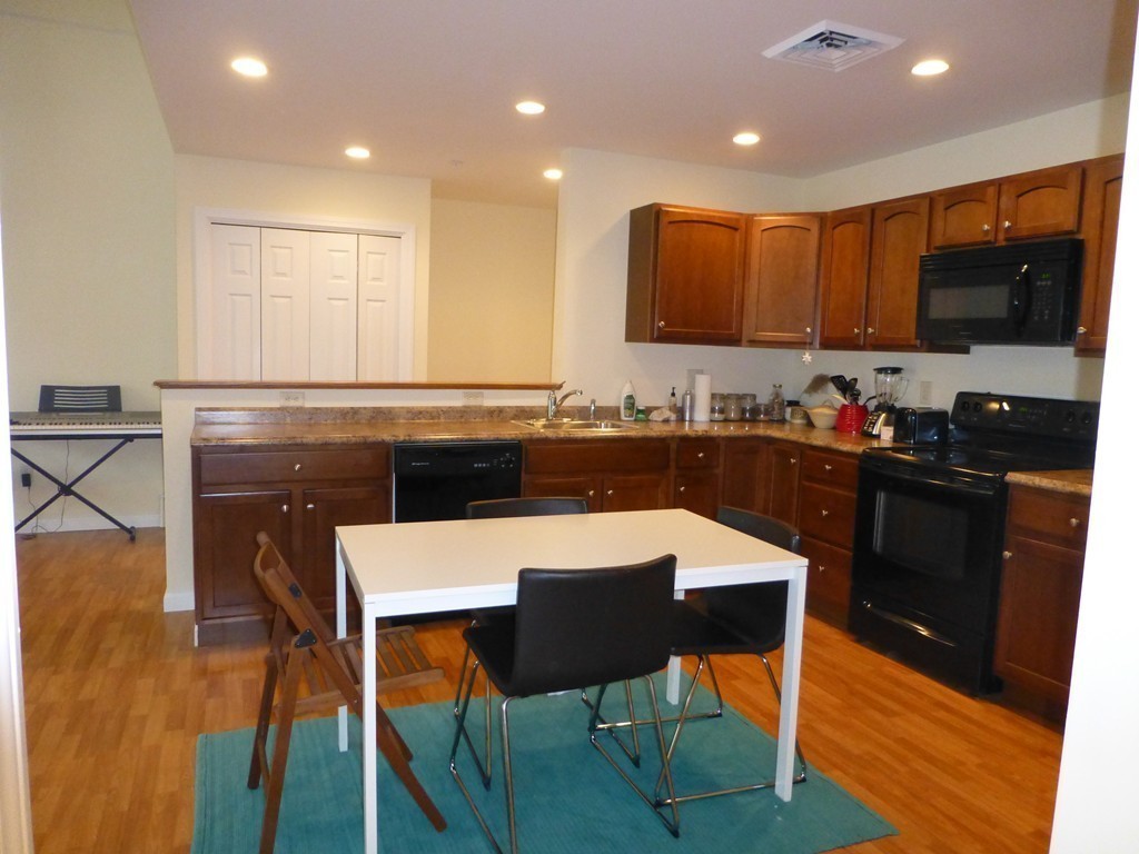 48 Phillips Road, Unit 13 Holden, MA 01520 - Photo 9 of 20 Gallery Image 9