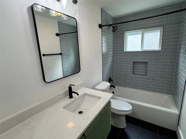 $3,200 | 5805 North Hampton Drive, Austin, TX 78723