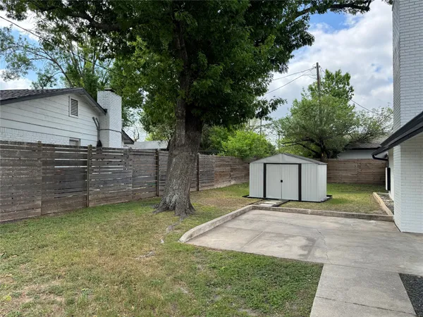 $3,200 | 5805 North Hampton Drive, Austin, TX 78723