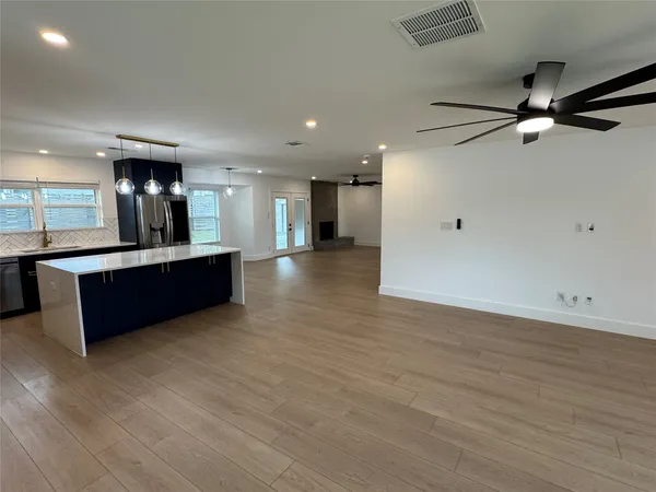 $3,200 | 5805 North Hampton Drive, Austin, TX 78723