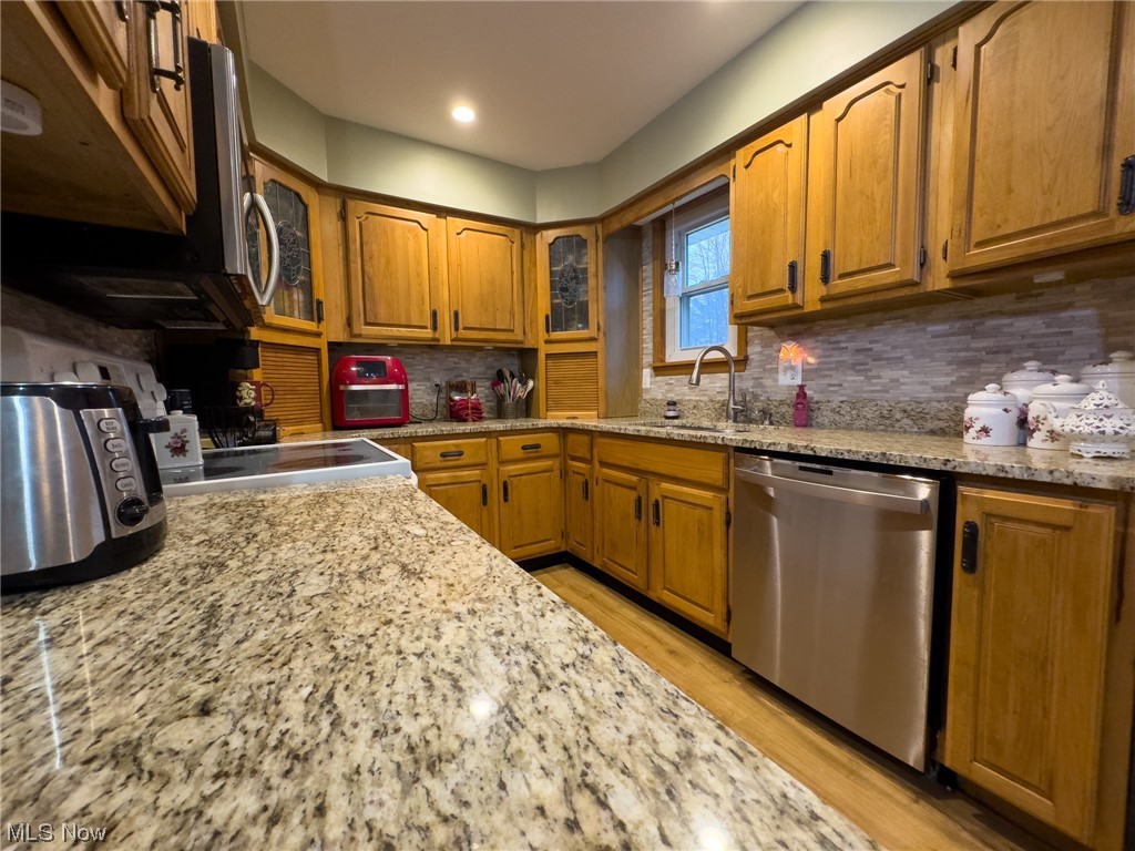 384 State Road Geneva, OH 44041 - Photo 5 of 23 Gallery Image 5
