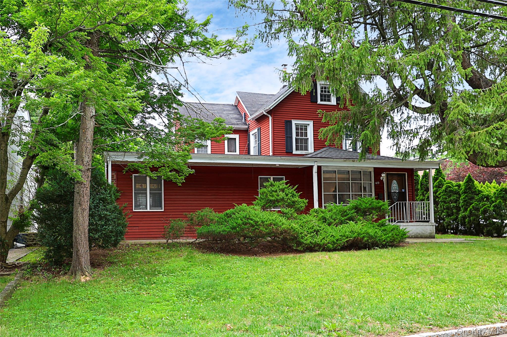 49 Red Ground Road Roslyn Heights, NY 11577 - Photo 1 of 36