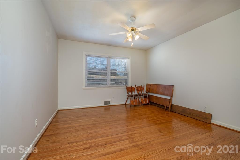 150 Broadway Tryon, NC 28782 - Photo 17 of 32 Gallery Image 17