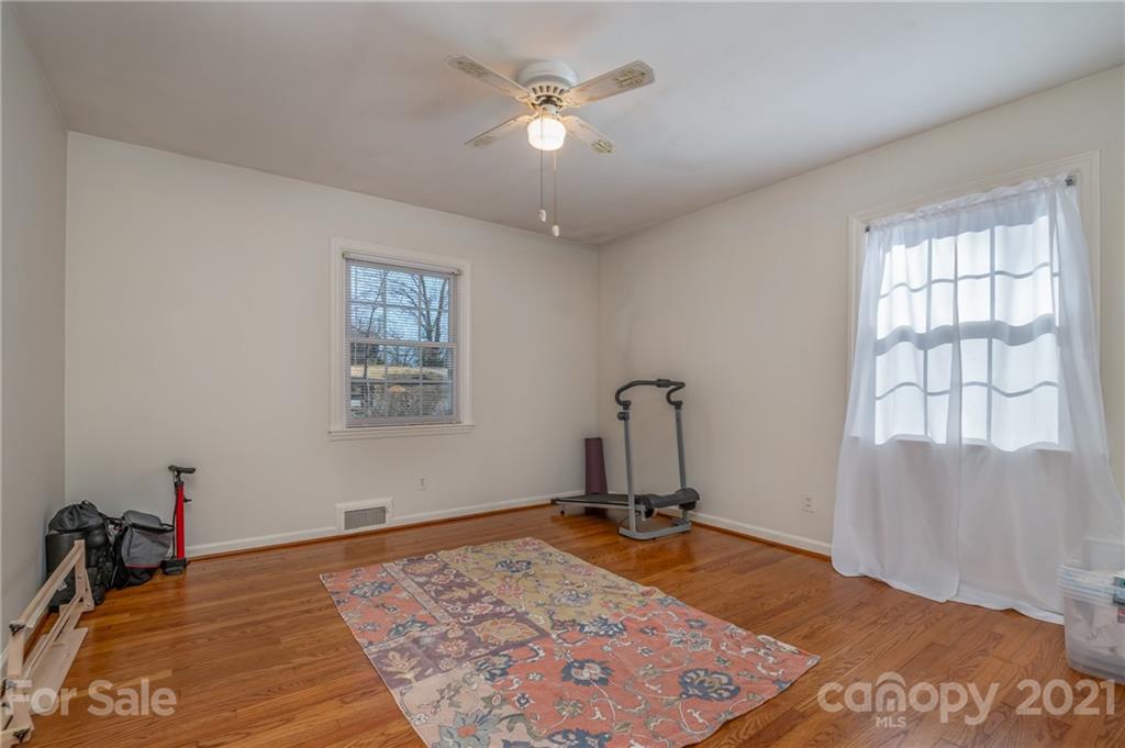 150 Broadway Tryon, NC 28782 - Photo 20 of 32 Gallery Image 20