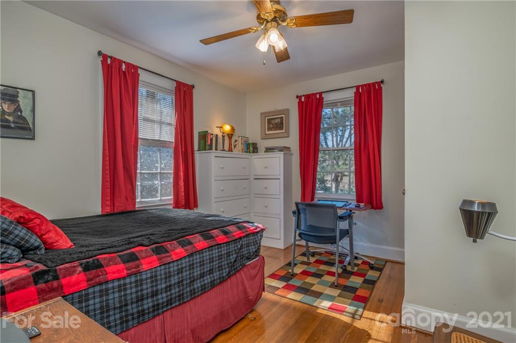 150 Broadway Tryon, NC 28782 - Photo 30 of 32 Gallery Image 30