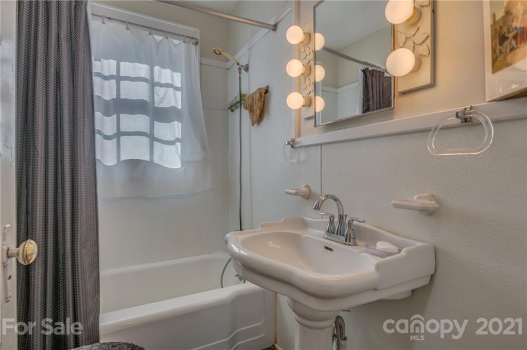 150 Broadway Tryon, NC 28782 - Photo 32 of 32 Gallery Image 32