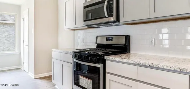 $2,050 | 132 Lucille Drive, Maurice, LA 70555