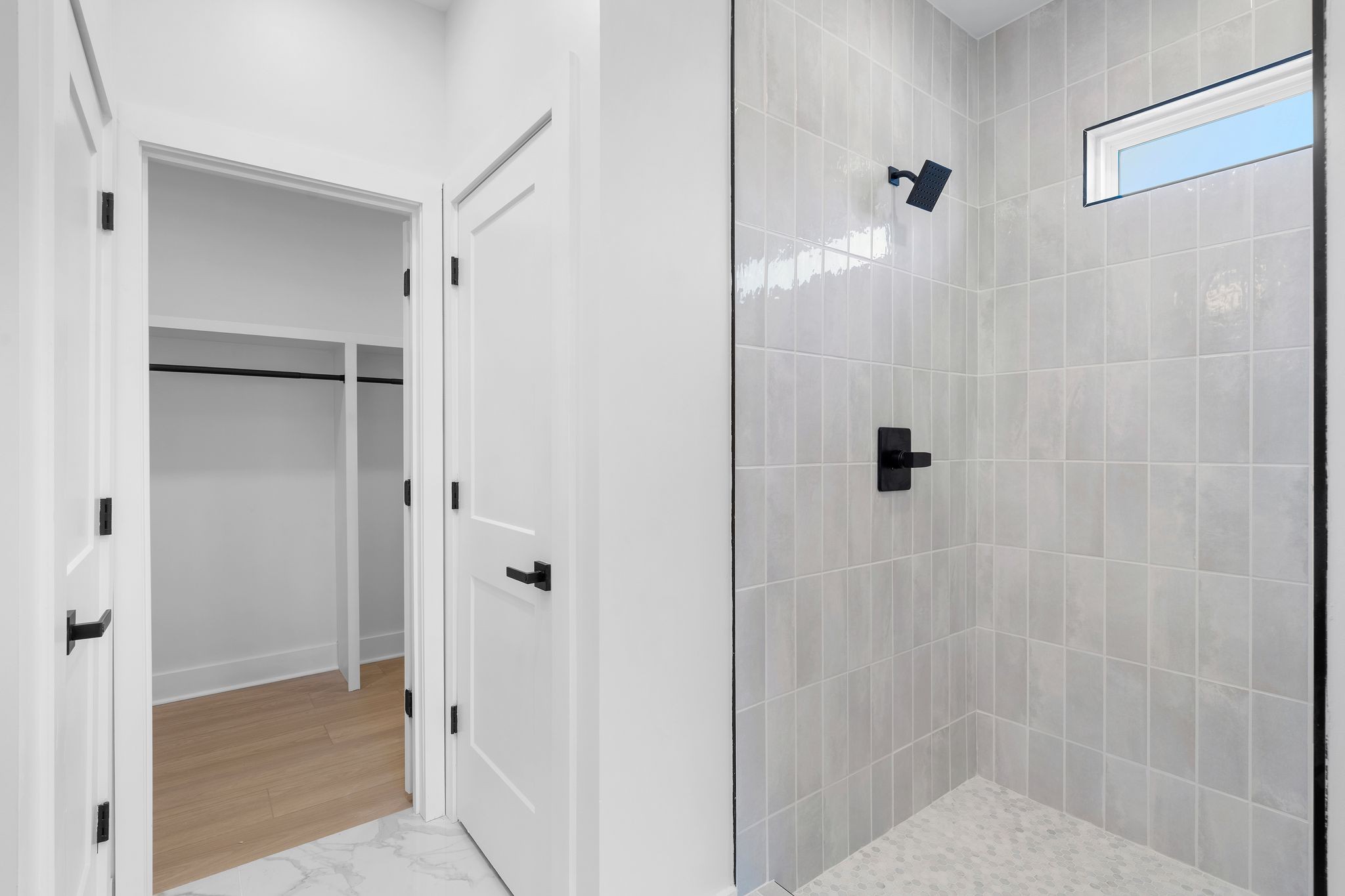 930 Glass Street Franklin, TN 37064 - Photo 15 of 34 a bathroom with a shower
