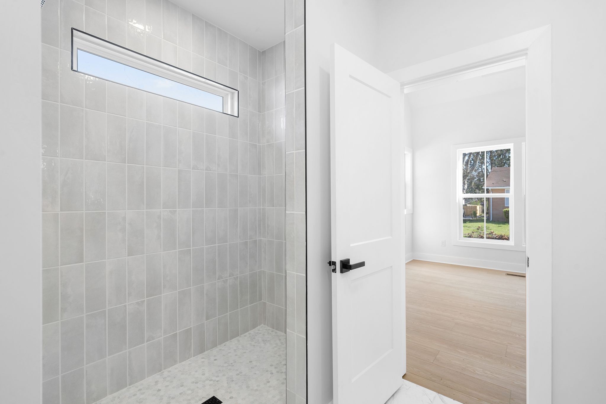 930 Glass Street Franklin, TN 37064 - Photo 17 of 34 a bathroom with a shower