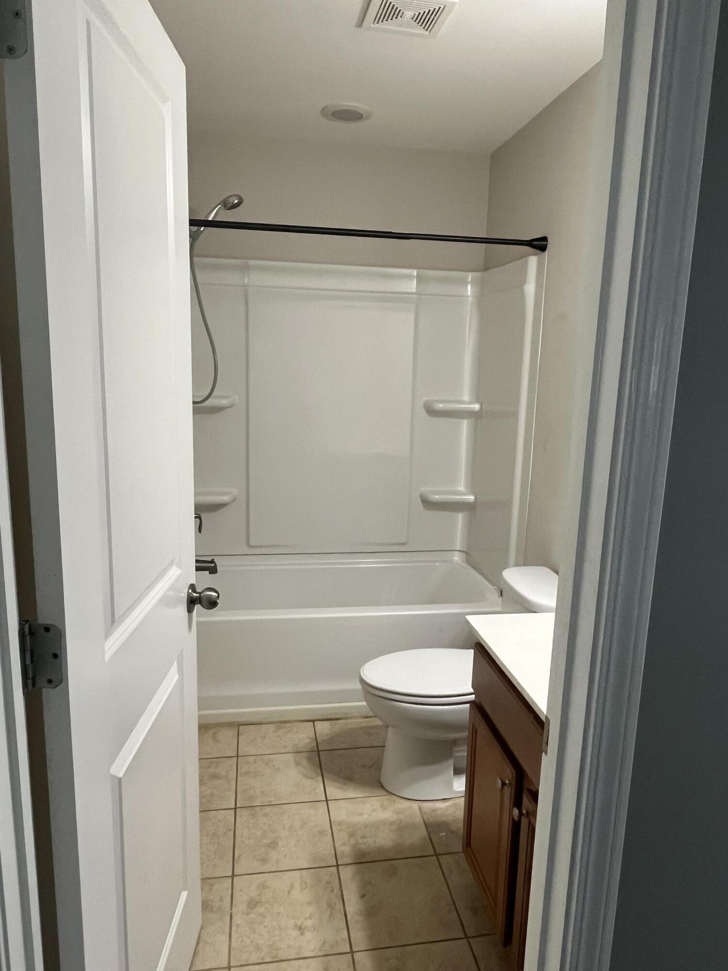 1150 Moss Grove Drive Moncks Corner, SC 29461 - Photo 9 of 12 1150 MGD Guest Bath