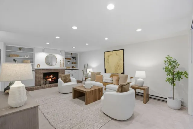 $848,000 | 2000 Rock Street, Unit 7, Mountain View, CA 94043