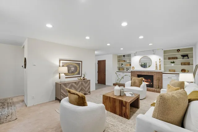 $848,000 | 2000 Rock Street, Unit 7, Mountain View, CA 94043