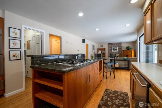 $6,000 | 26047 Southeast 26th Court, Sammamish, WA 98075