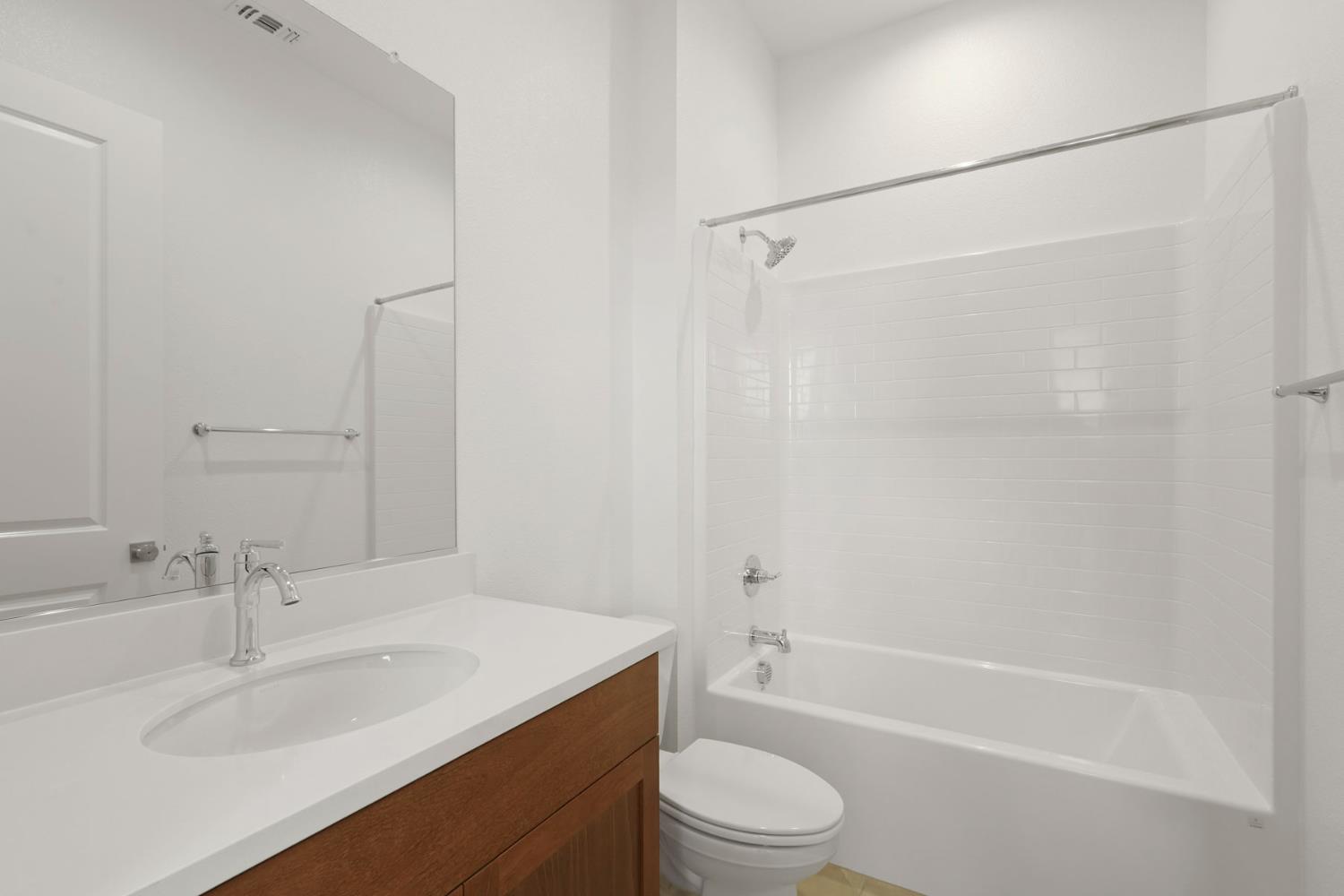 446 Tigris Street Manteca, CA 95337 - Photo 29 of 46 Bed 4 suite bath