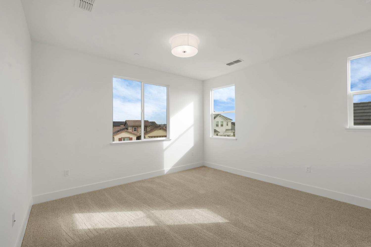 446 Tigris Street Manteca, CA 95337 - Photo 32 of 46 Loft