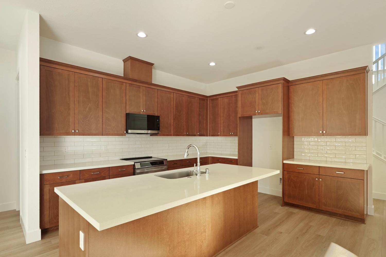 446 Tigris Street Manteca, CA 95337 - Photo 5 of 46 Kitchen