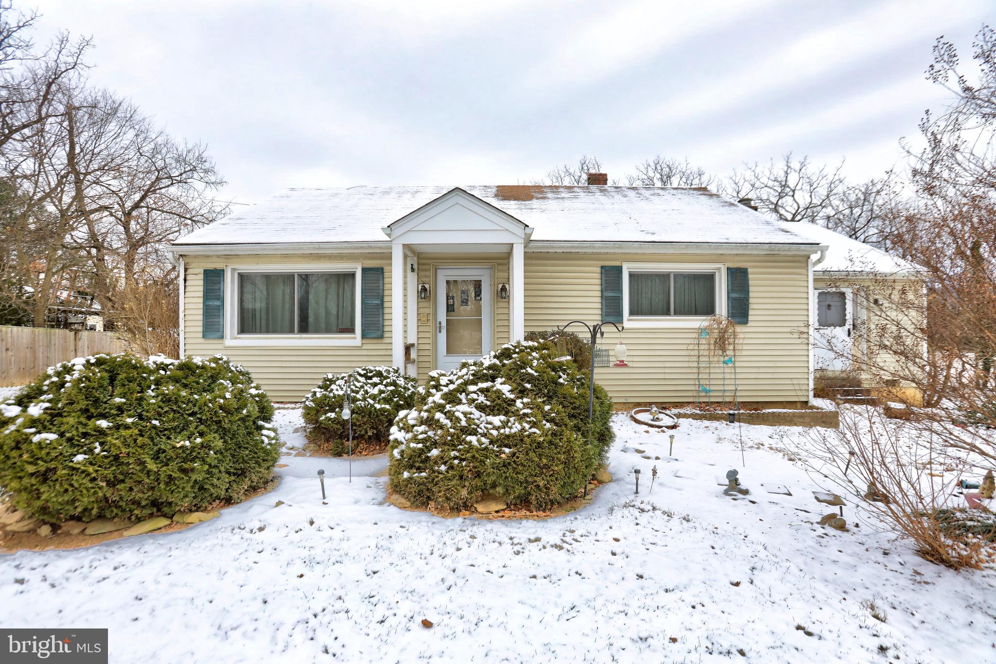 16819 Woodgrove Road Round Hill, VA 20141 - Photo 8 of 10