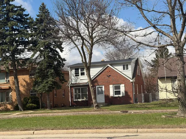 $149,900 | 5831 North 76th Street, Milwaukee, WI 53218