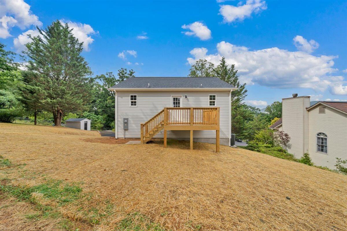 824 Commander Drive Roanoke, VA 24012 - Photo 33 of 45 33-MIB00758