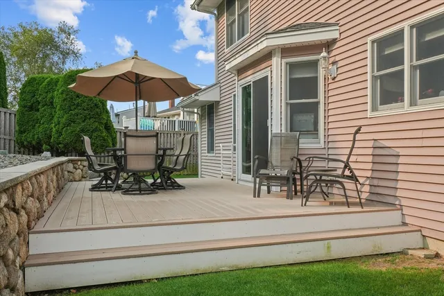 $899,900 | 325 Den Quarry Road, Lynn, MA 01904