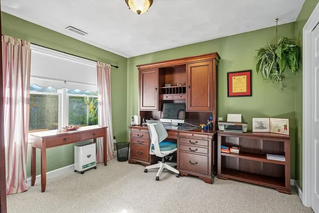 $899,900 | 325 Den Quarry Road, Lynn, MA 01904