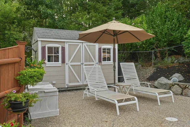 $899,900 | 325 Den Quarry Road, Lynn, MA 01904