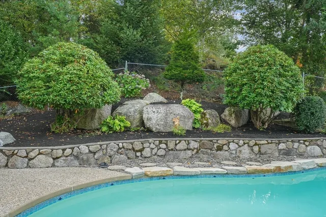 $899,900 | 325 Den Quarry Road, Lynn, MA 01904