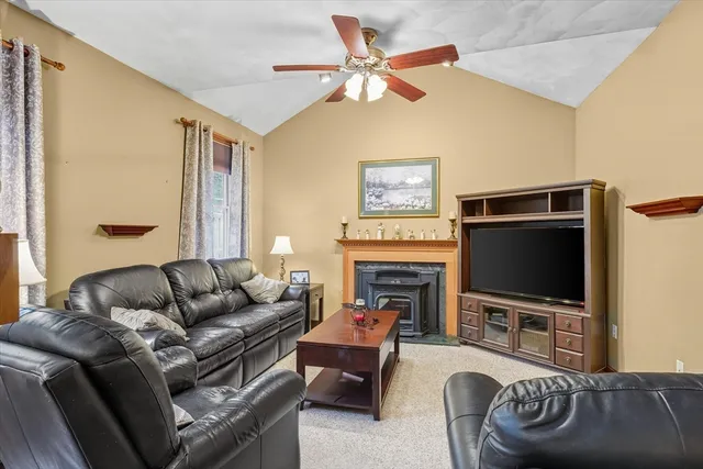 $899,900 | 325 Den Quarry Road, Lynn, MA 01904