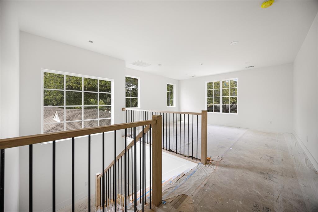 9220 Ferndale Road Dallas, TX 75238 - Photo 19 of 30 Gallery Image 19