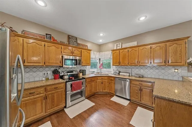 $499,000 | 4638 Aminda Street, Shawnee, KS 66226