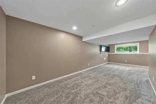 $499,000 | 4638 Aminda Street, Shawnee, KS 66226