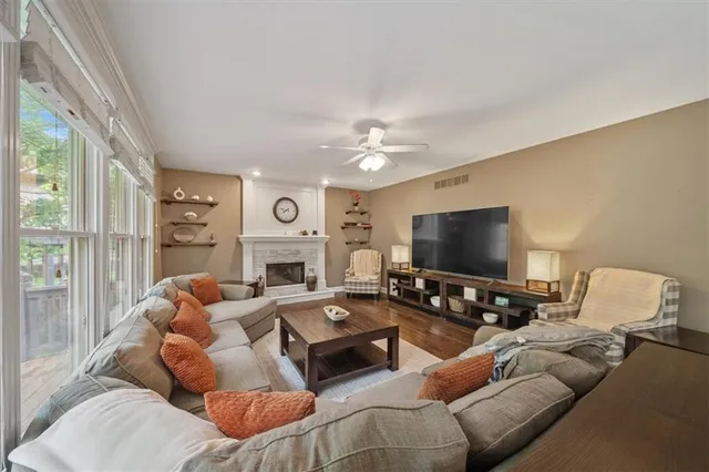 $499,000 | 4638 Aminda Street, Shawnee, KS 66226