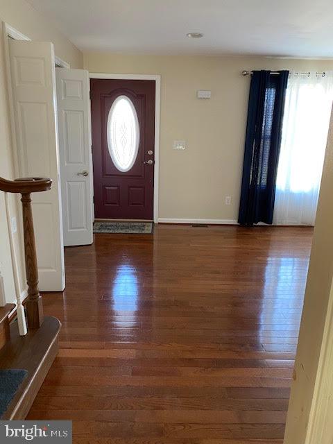 288 Devonshire Road Devon, PA 19333 - Photo 6 of 46 Living Room and Front Door