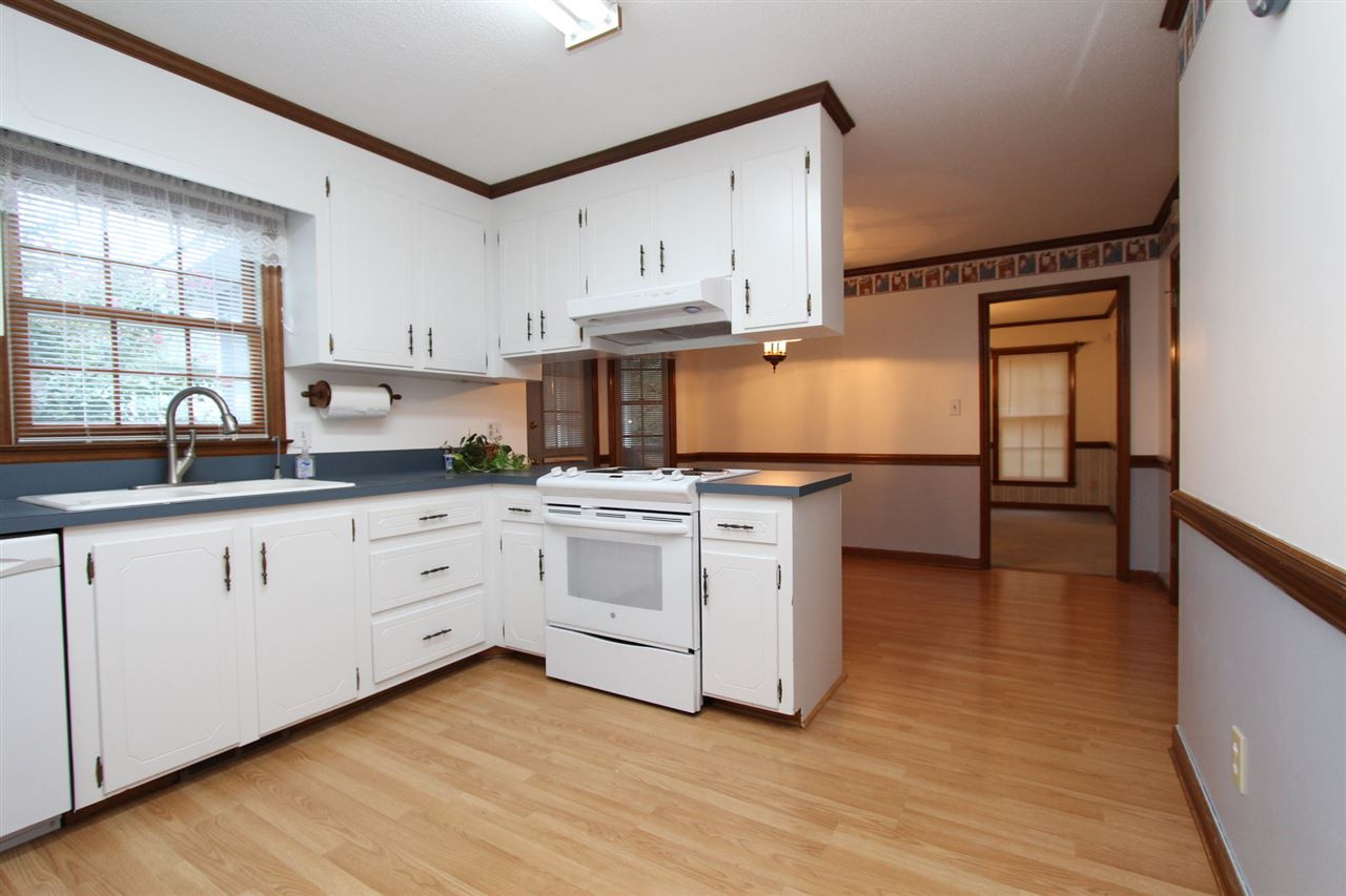 1100 Turner Farms Road Garner, NC 27529 - Photo 9 of 22 Kitchen