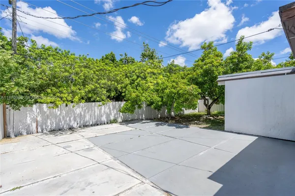 $660,000 | 171 West 64th Street, Hialeah, FL 33012