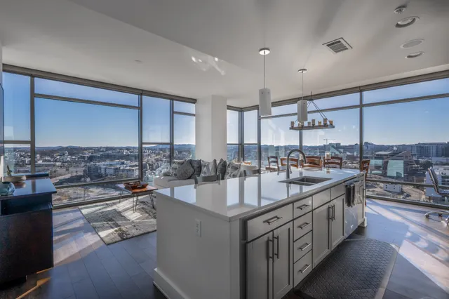 $895,000 | 1212 Laurel Street, Unit 1713, Nashville, TN 37203