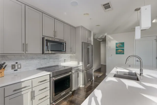 $895,000 | 1212 Laurel Street, Unit 1713, Nashville, TN 37203