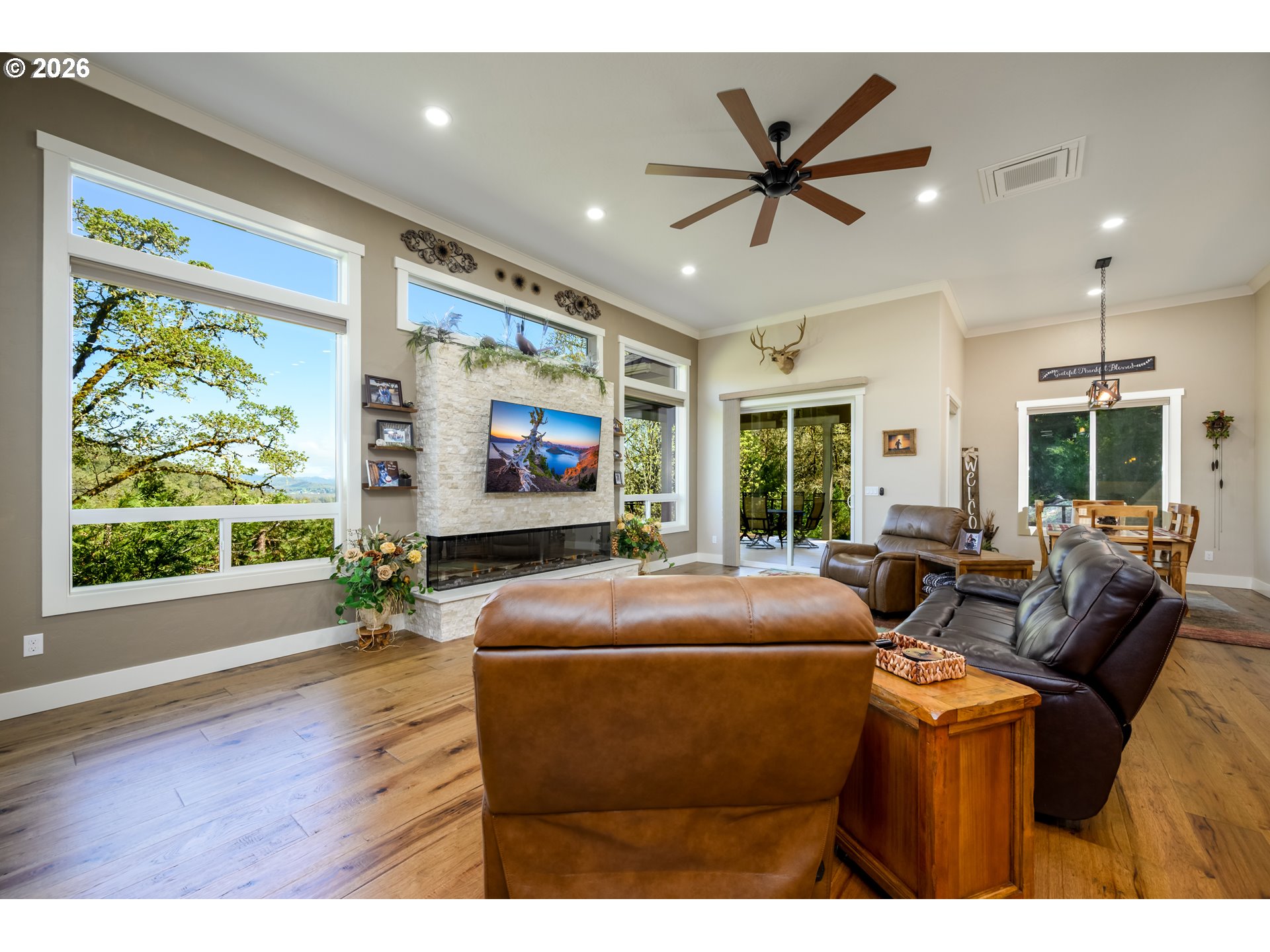 225 Summit Ridge Lane Roseburg, OR 97471 - Photo 6 of 48