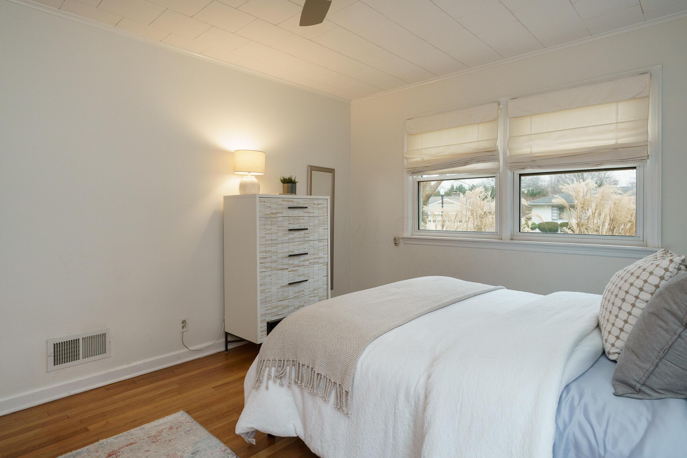 2758 Wellesley Road Columbus, OH 43209 - Photo 15 of 36 Bedroom 1