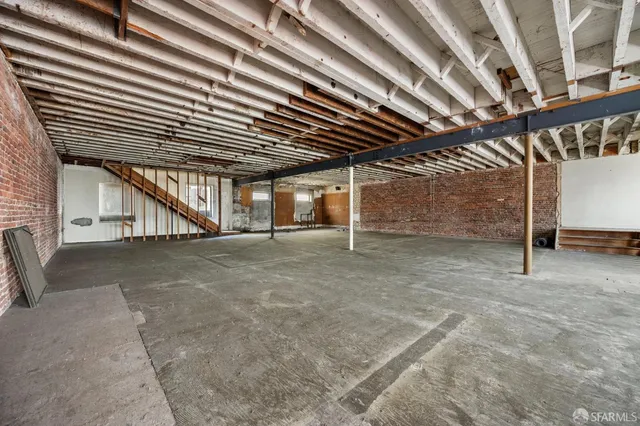 $2,750,000 | 648 Sacramento Street, San Francisco, CA 94111