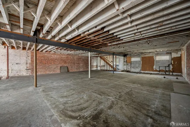 $2,750,000 | 648 Sacramento Street, San Francisco, CA 94111